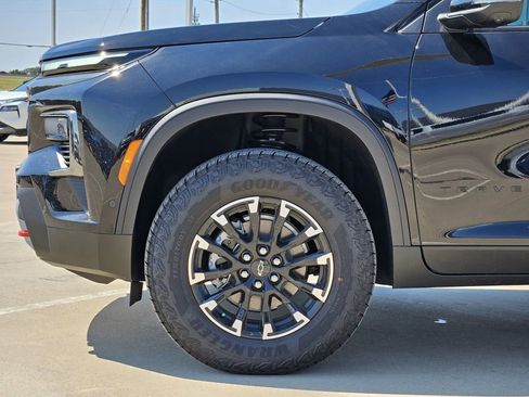 New 2026 Chevrolet Traverse Z71 w/ Driver Confidence Package image 6