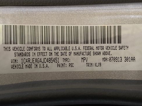 Used 2018 Jeep Grand Cherokee Laredo RWD image 33