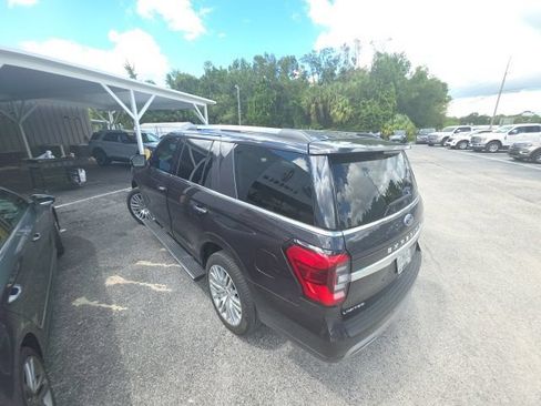 Certified 2024 Ford Expedition Limited RWD image 4