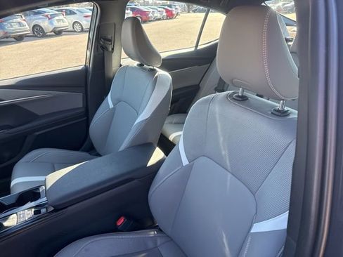 Used 2025 Toyota Camry SE image 21