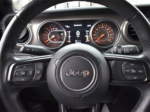 Used 2018 Jeep Wrangler Sport image 18