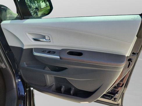 Certified 2024 Toyota Sienna XSE FWD image 11