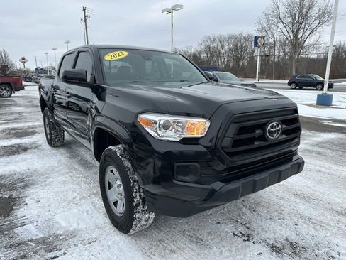Used 2022 Toyota Tacoma SR image 4