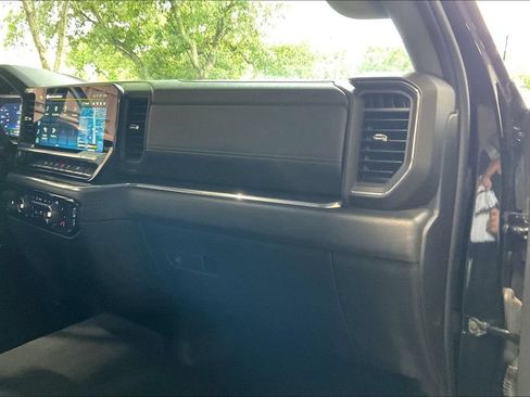 Used 2025 Chevrolet Silverado 1500 LT RWD image 23