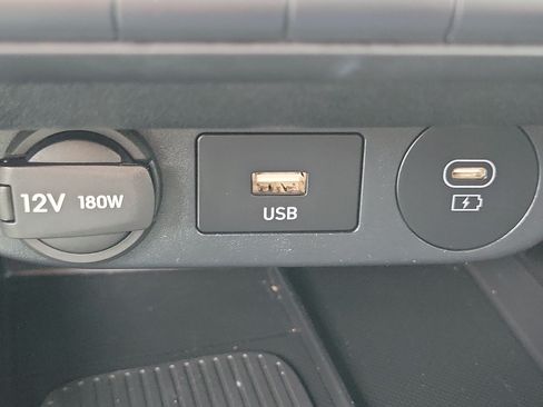 Certified 2025 Hyundai Elantra Sport FWD image 15