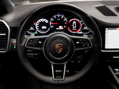 Used 2021 Porsche Cayenne GTS AWD/4WD image 43