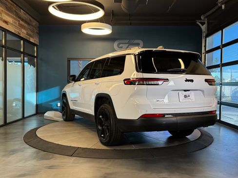 Used 2023 Jeep Grand Cherokee L Laredo AWD/4WD image 43