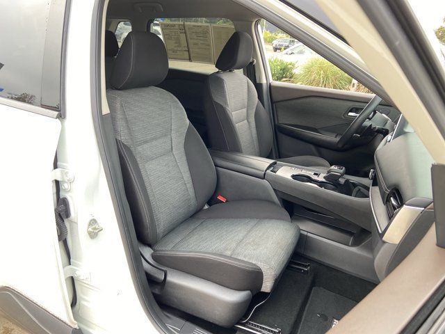 Used 2021 Nissan Rogue SV FWD image 20