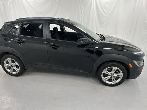 Used 2023 Hyundai Kona SEL w/ Convenience Package image 2