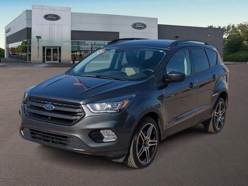 Used 2019 Ford Escape SEL image 5