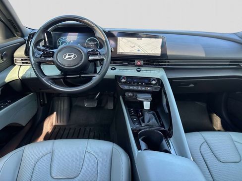 Used 2024 Hyundai Elantra Limited image 11