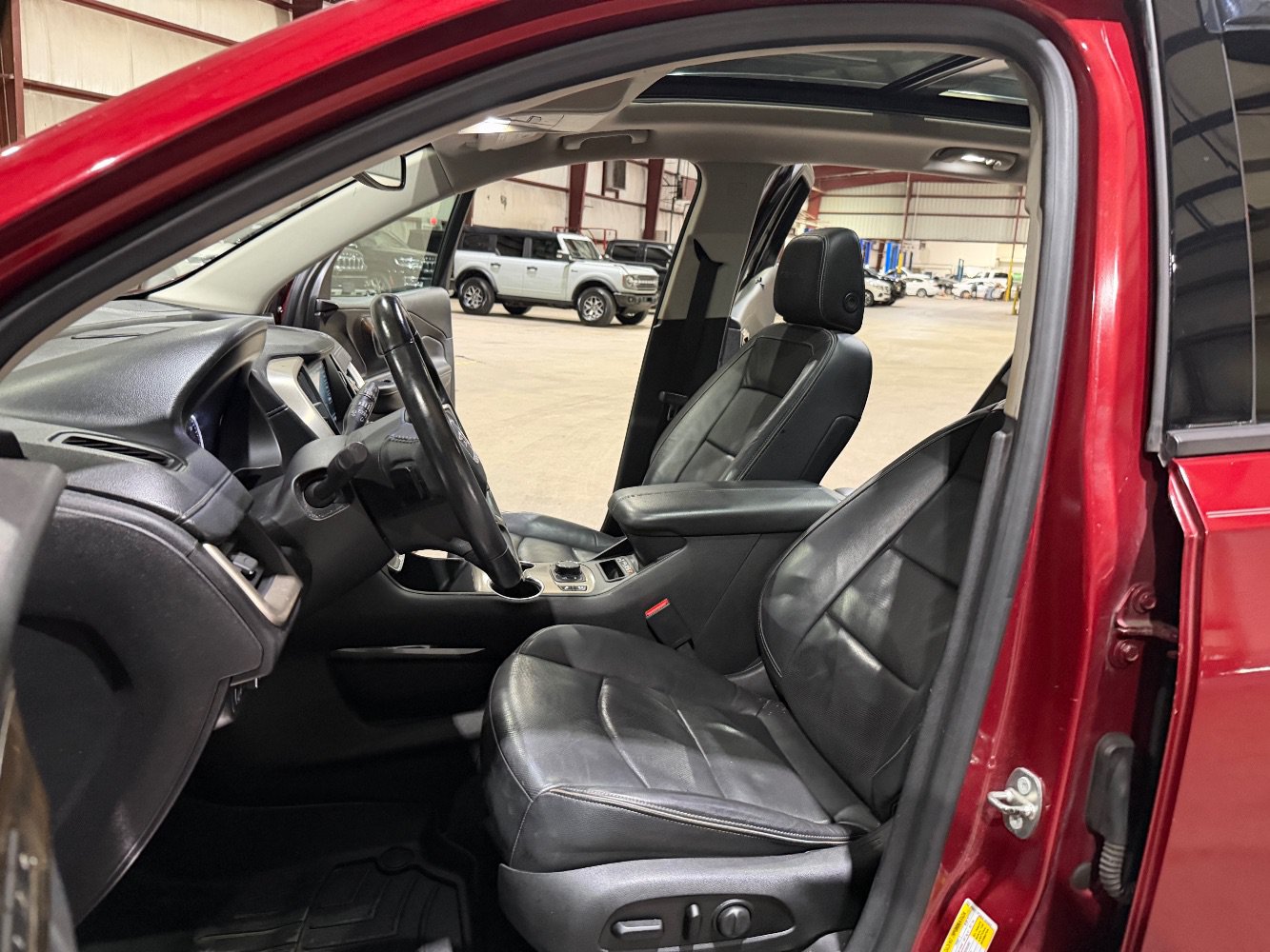 Used 2018 GMC Terrain Denali w/ Comfort Package FWD image 14