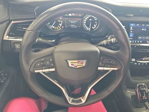 Used 2024 Cadillac XT6 Premium Luxury AWD/4WD image 24