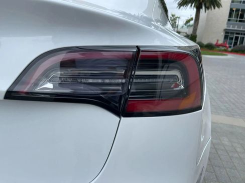 Used 2022 Tesla Model 3 image 41