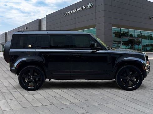 Certified 2025 Land Rover Defender 110 X-Dynamic SE AWD/4WD image 6