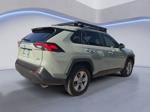 Used 2022 Toyota RAV4 XLE w/ Convenience Package FWD image 6