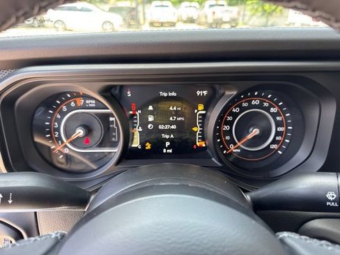 New 2026 Jeep Gladiator Rubicon w/ Technology Group AWD/4WD image 14