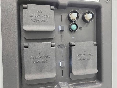 Used 2023 Ford F150 XLT w/ Equipment Group 302A High image 10