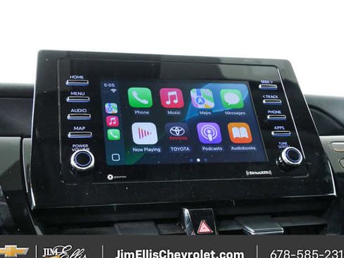 Used 2022 Toyota Camry LE image 15