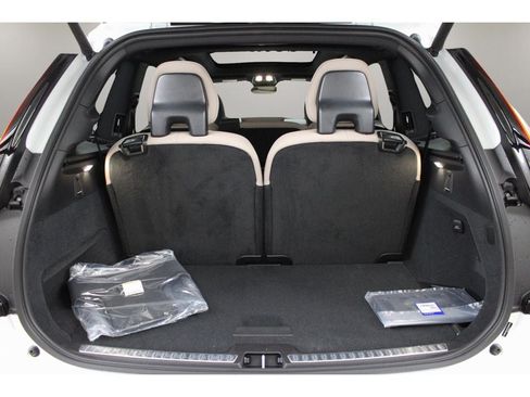 New 2026 Volvo XC90 B5 Core AWD/4WD image 31