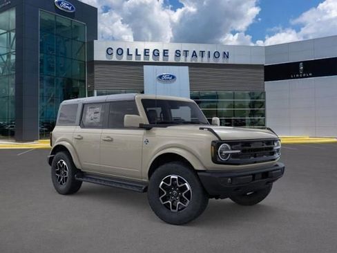 New 2025 Ford Bronco Outer Banks image 7