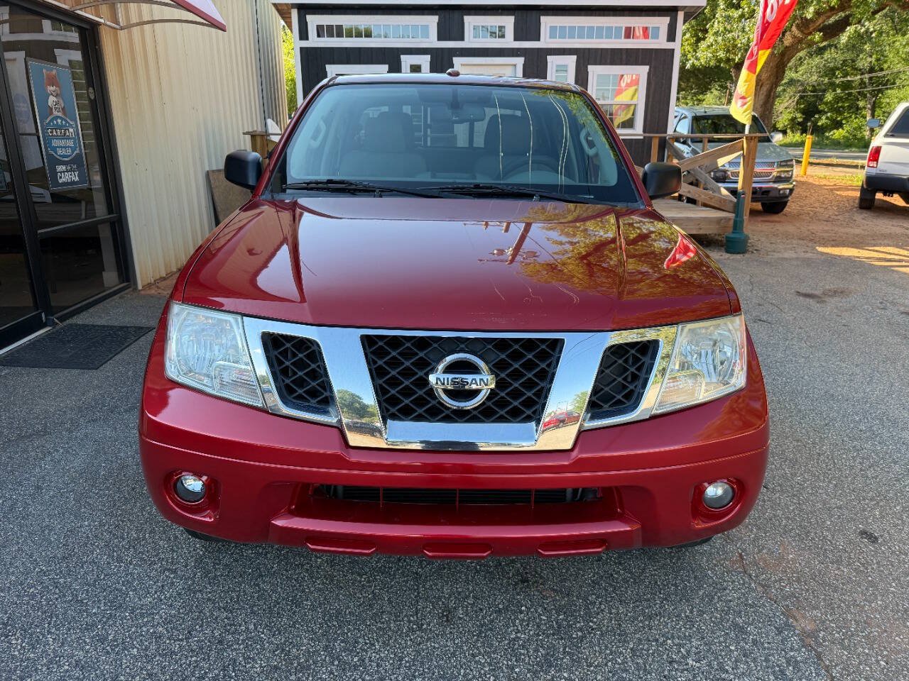 Used 2017 Nissan Frontier SV w/ SV Value Truck Package RWD image 2
