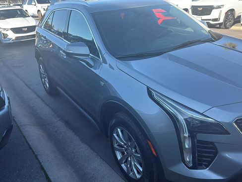 Used 2023 Cadillac XT4 Premium Luxury image 10