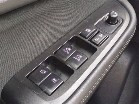 Used 2017 Subaru Outback 2.5i Premium image 23