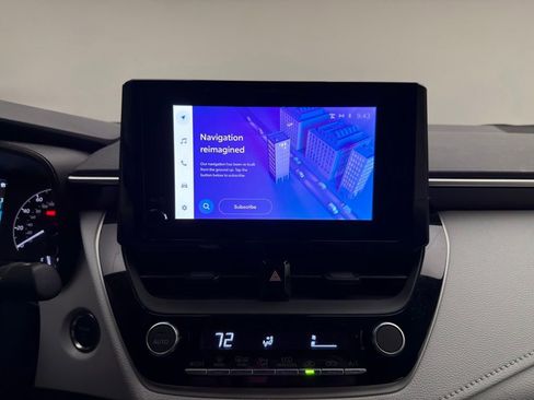 Used 2024 Toyota Corolla SE image 11