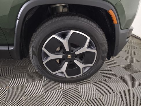 Used 2024 Rivian R1S Adventure AWD/4WD image 11