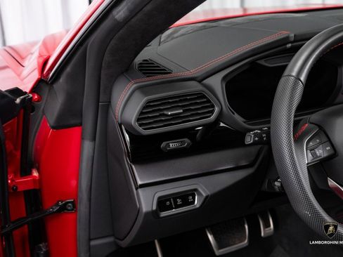 Used 2024 Lamborghini Urus S image 29