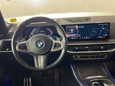 Certified 2024 BMW X5 xDrive40i w/ M Sport Package AWD/4WD image 18