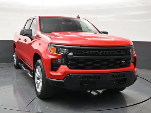 Used 2022 Chevrolet Silverado 1500 Custom w/ LPO, Dark Essentials Package RWD image 7