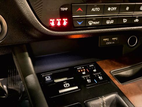 Certified 2022 Lexus RX 350 AWD w/ Premium Package image 36