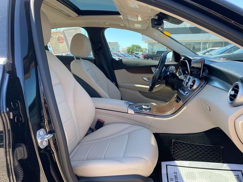 Used 2021 Mercedes-Benz C 300 4MATIC Sedan image 29