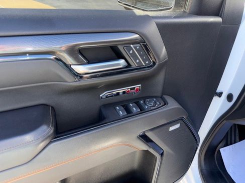 Used 2022 GMC Sierra 1500 AT4 w/ AT4 Premium Package image 11