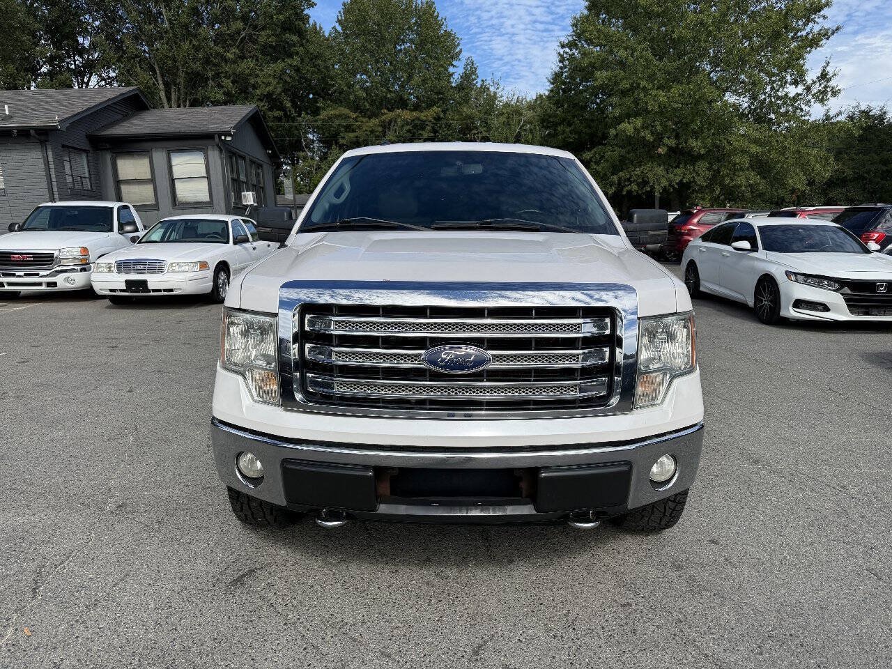 Used 2013 Ford F150 Lariat w/ Lariat Chrome Pkg AWD/4WD image 3