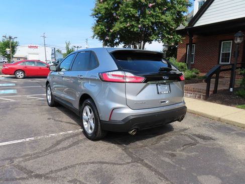 Used 2020 Ford Edge SE FWD image 5