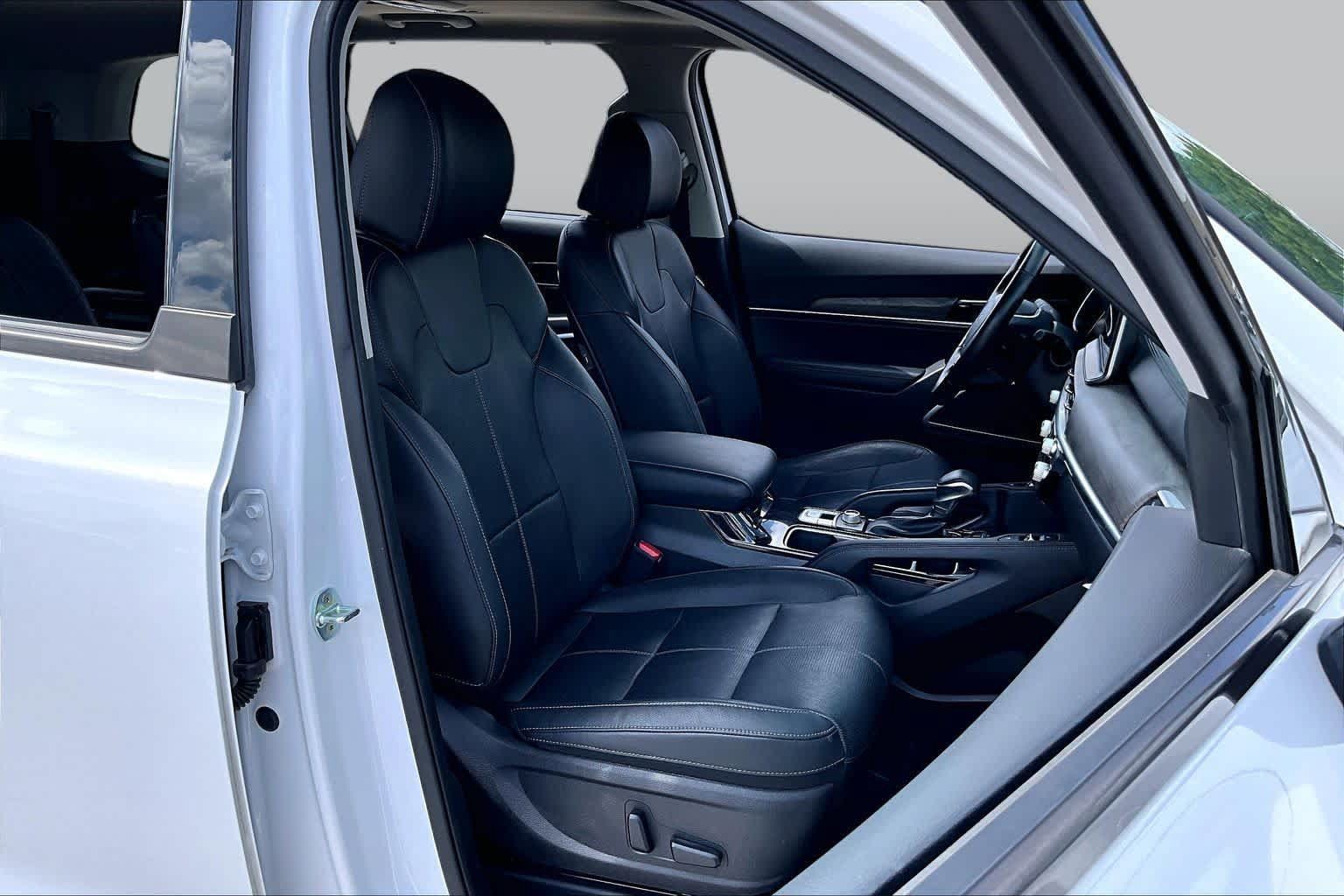Used 2022 Kia Telluride EX w/ EX Premium Package AWD/4WD image 8