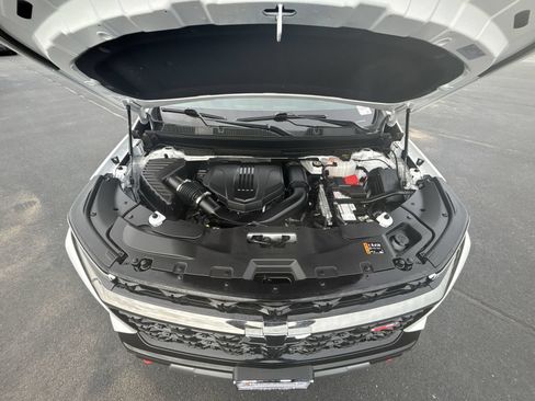 Used 2025 Chevrolet Traverse Z71 w/ LPO, Floor Liner Package AWD/4WD image 29