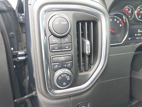 Used 2021 Chevrolet Silverado 1500 LT image 12