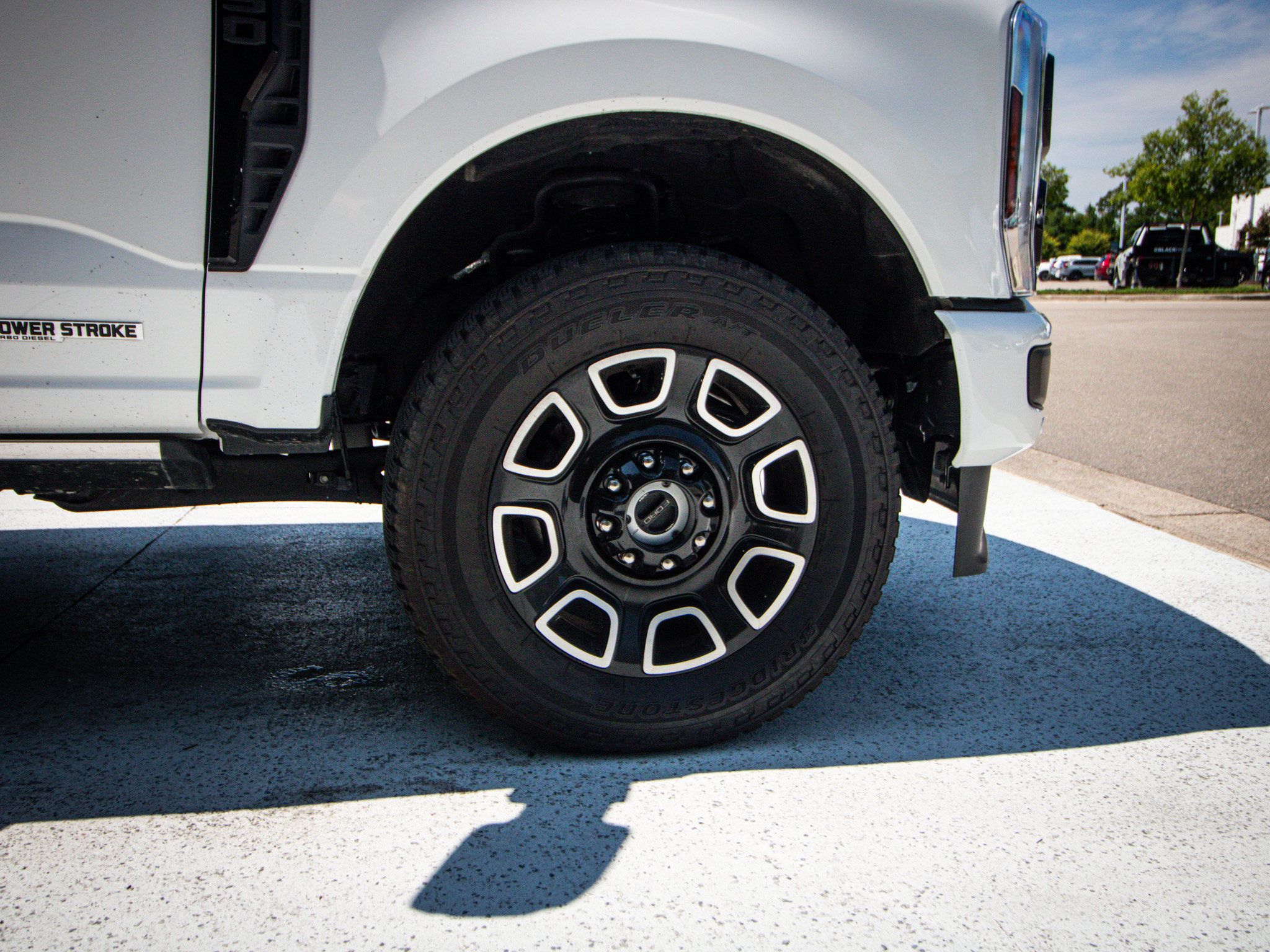 Used 2026 Ford F350 Platinum AWD/4WD image 13