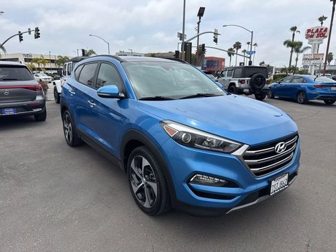 Used 2016 Hyundai Tucson Limited w/ Option Group 03 FWD image 10