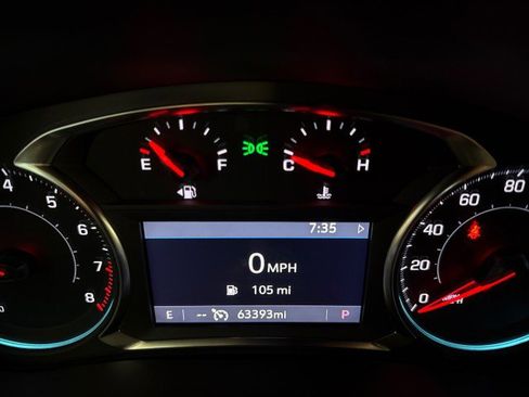 Used 2023 Chevrolet Traverse LT FWD image 19