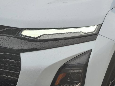 New 2026 Chevrolet Equinox RS w/ Convenience Package III FWD image 5