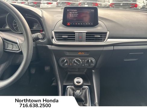 Used 2017 MAZDA MAZDA3 Sport image 21