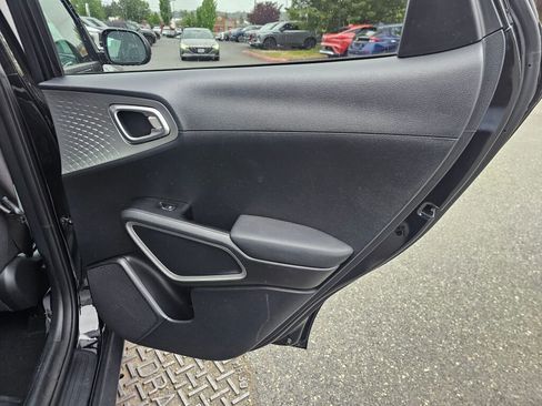 Used 2021 Kia Soul LX FWD image 14
