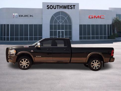 Used 2024 RAM 3500 Limited w/ Towing Technology Group AWD/4WD image 3