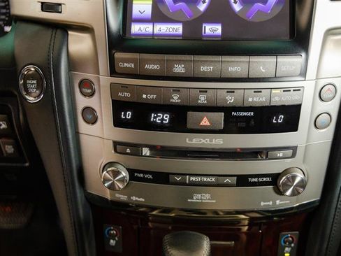 Used 2015 Lexus LX 570 4WD w/ Luxury Package image 22