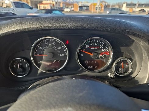 Used 2017 Jeep Wrangler Unlimited Rubicon image 15